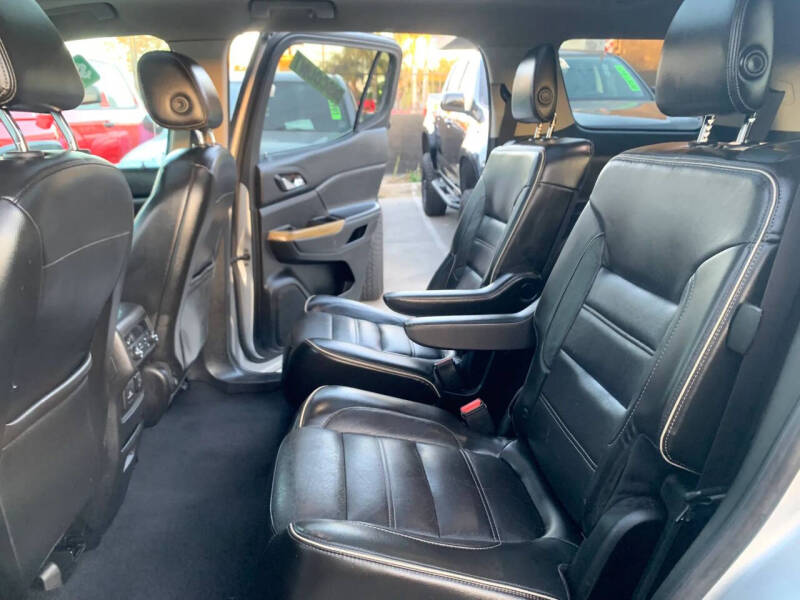 2017 GMC Acadia Denali