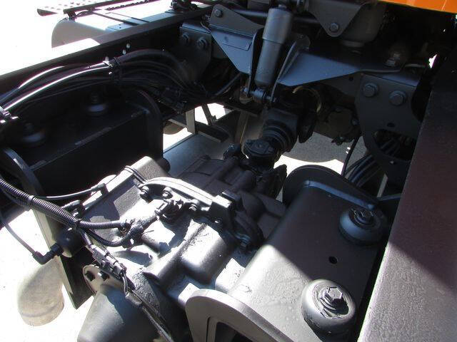 2004 International WorkStar 7300