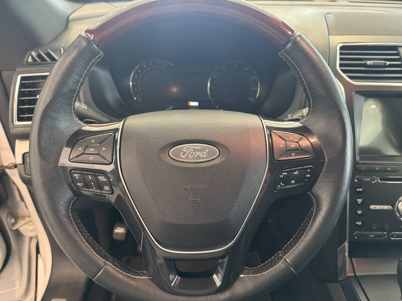 2018 Ford Explorer Platinum
