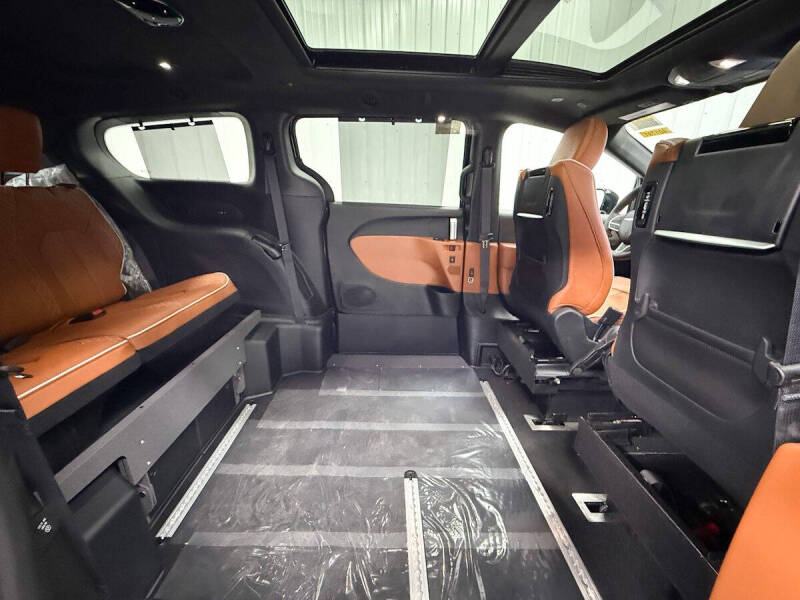 2026 Chrysler Pacifica Pinnacle