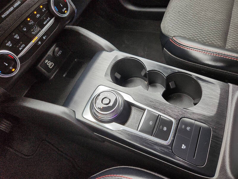 2025 Ford Escape ST-Line
