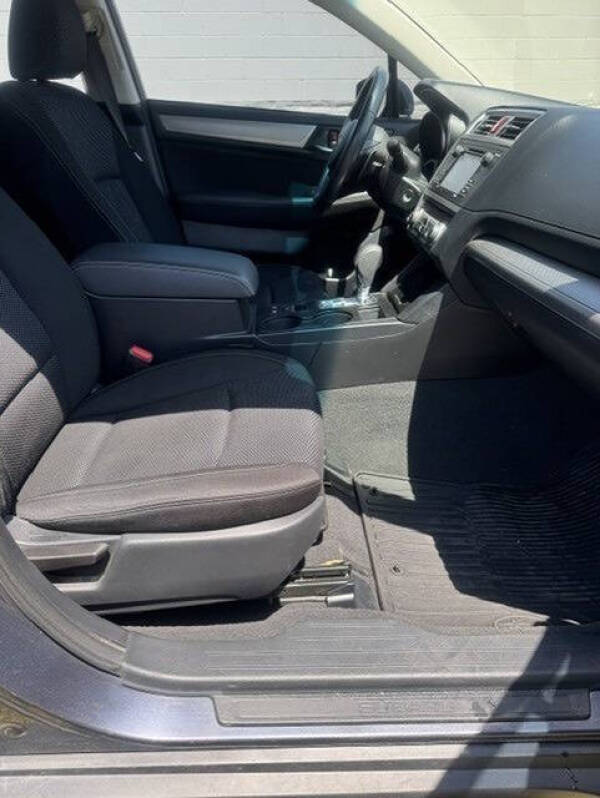 2017 Subaru Outback 2.5i