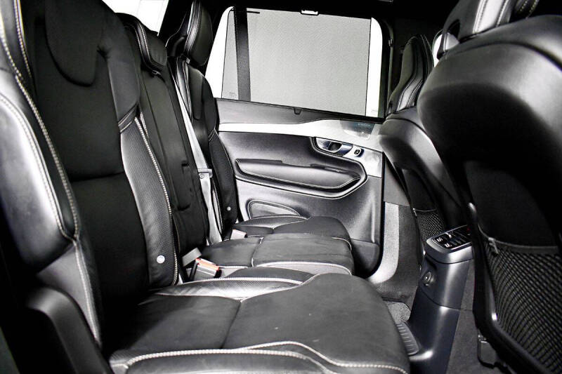 2022 Volvo XC90 Recharge T8 R-Design