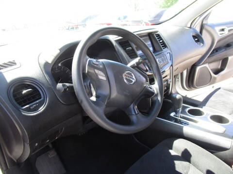 2016 Nissan Pathfinder S