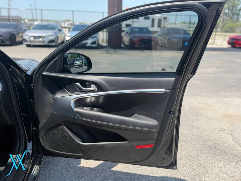 2025 Genesis G70
