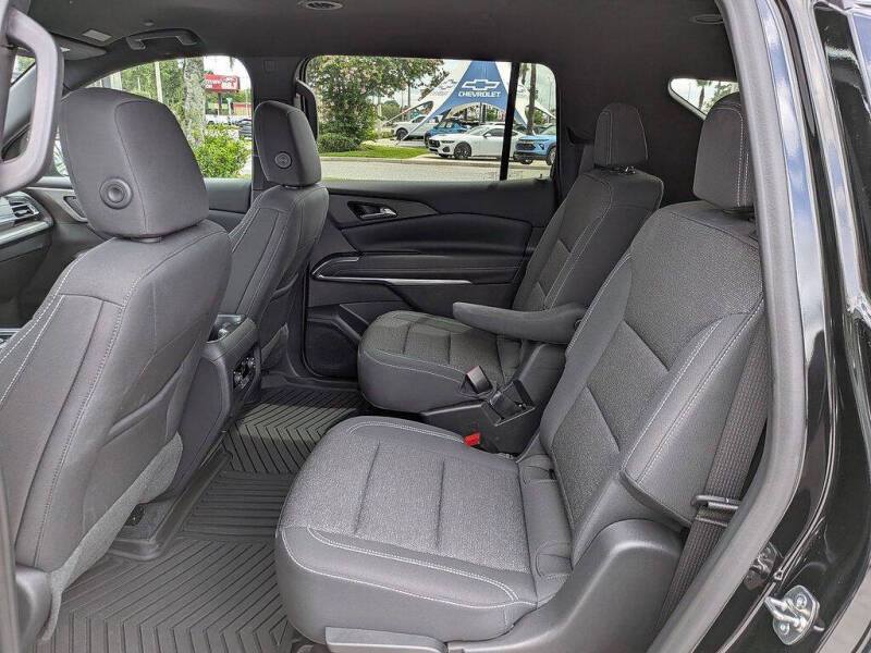 2024 Chevrolet Traverse LT