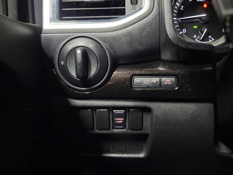 2019 Nissan Titan SV