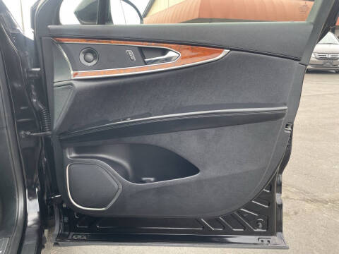 2020 Lincoln Nautilus Reserve