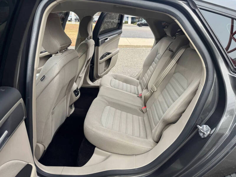 2017 Ford Fusion SE