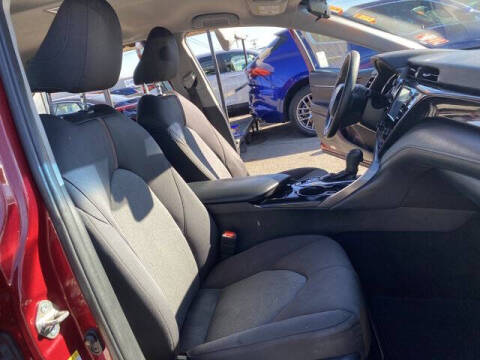 2019 Toyota Camry Hybrid LE