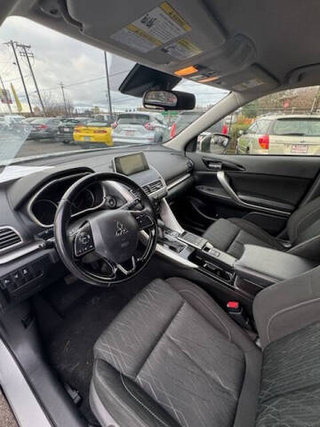 2020 Mitsubishi Eclipse Cross SE