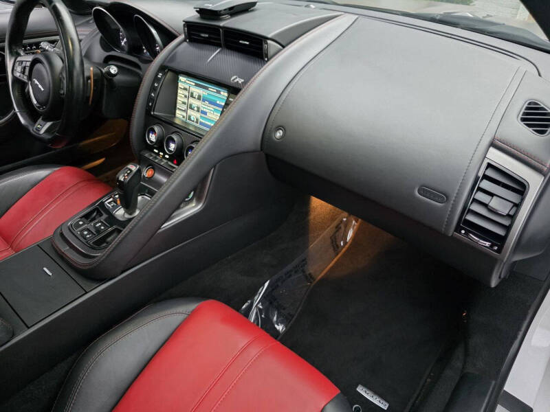 2015 Jaguar F-TYPE R