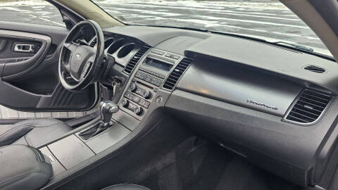 2011 Ford Taurus SEL