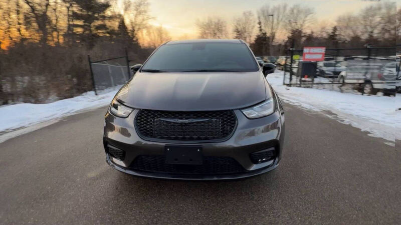 2023 Chrysler Pacifica Plug-In Hybrid Limited