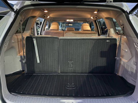 2017 Toyota Highlander LE Plus