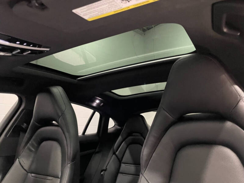 2018 Porsche Panamera 4