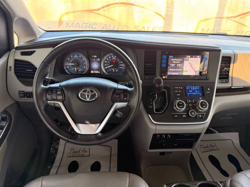 2015 Toyota Sienna