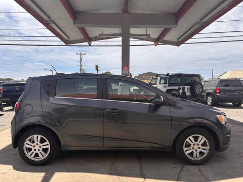 2016 Chevrolet Sonic LT Auto