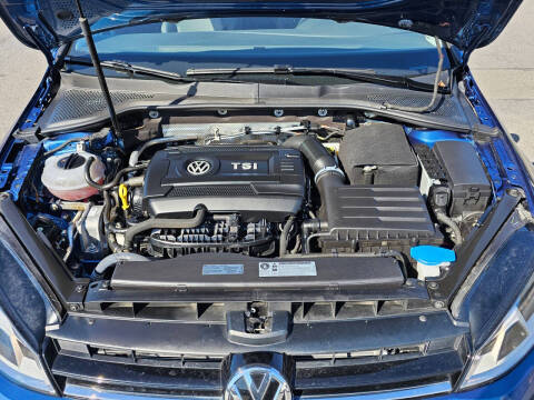 2017 Volkswagen Golf SportWagen