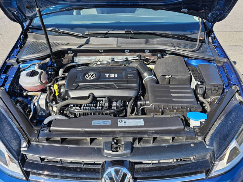 2017 Volkswagen Golf SportWagen