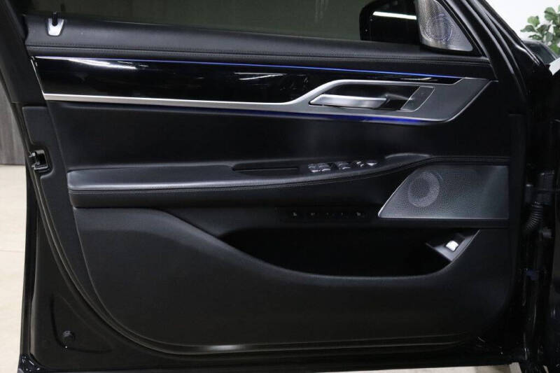 2022 BMW 7 Series ALPINA B7 xDrive