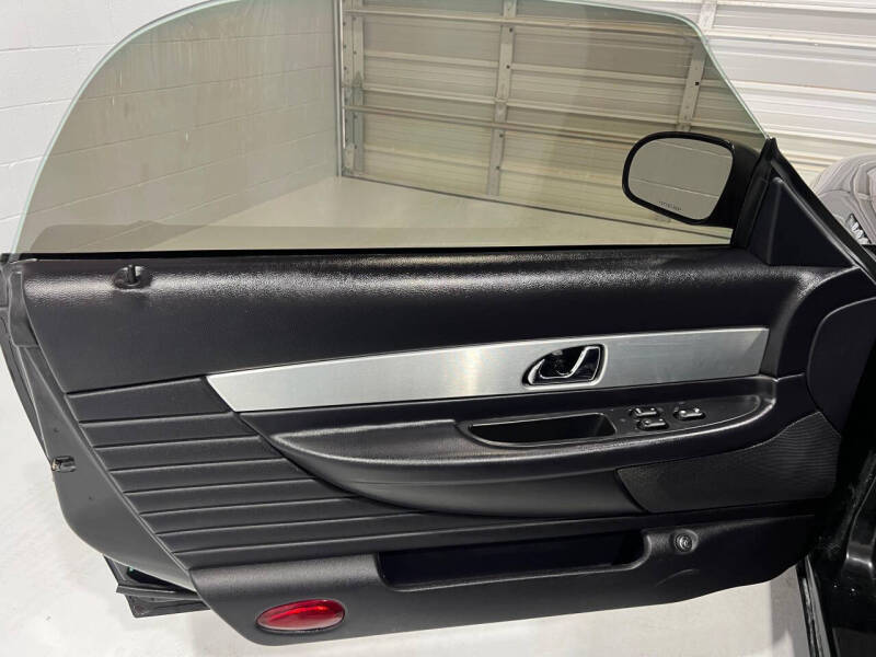 2003 Ford Thunderbird