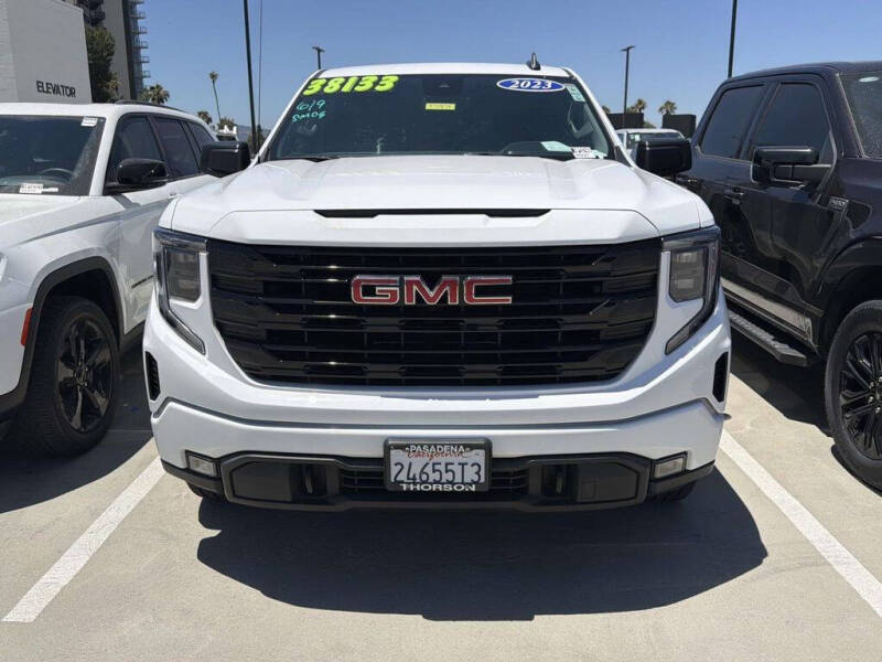 2023 GMC Sierra 1500 Elevation Standard