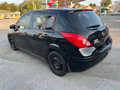 2011 Nissan Versa 1.8 S