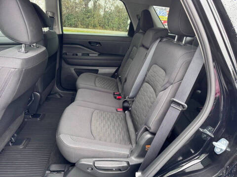 2025 Nissan Pathfinder S