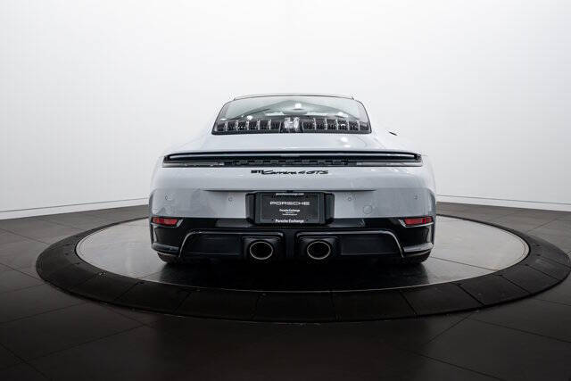 2026 Porsche 911 Carrera 4 GTS