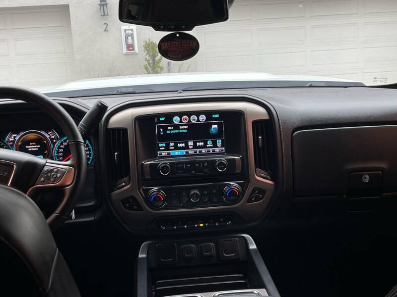 2017 GMC Sierra 2500HD Denali