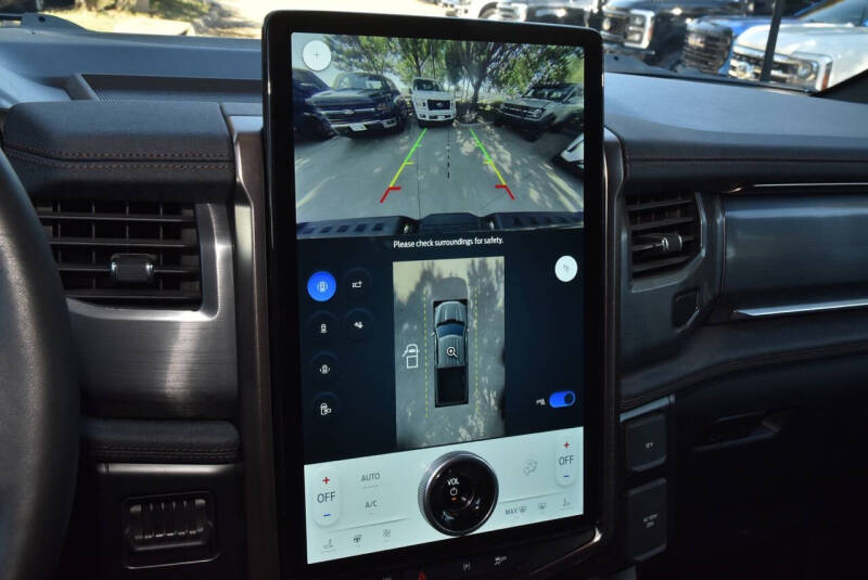 2023 Ford F-150 Lightning Lariat