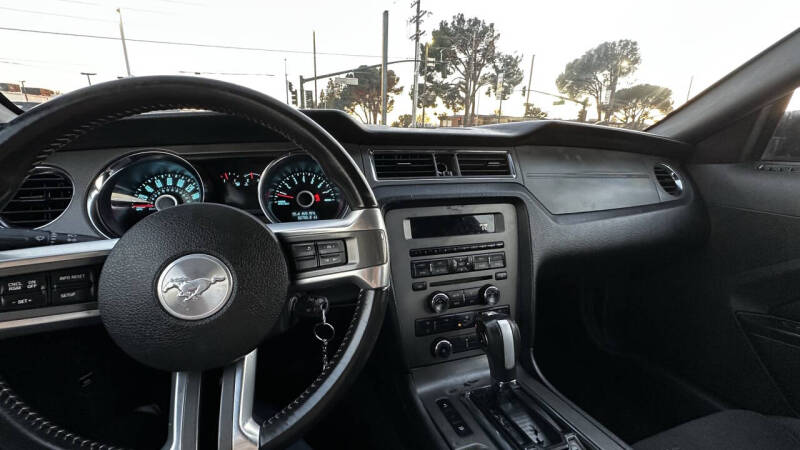 2014 Ford Mustang V6