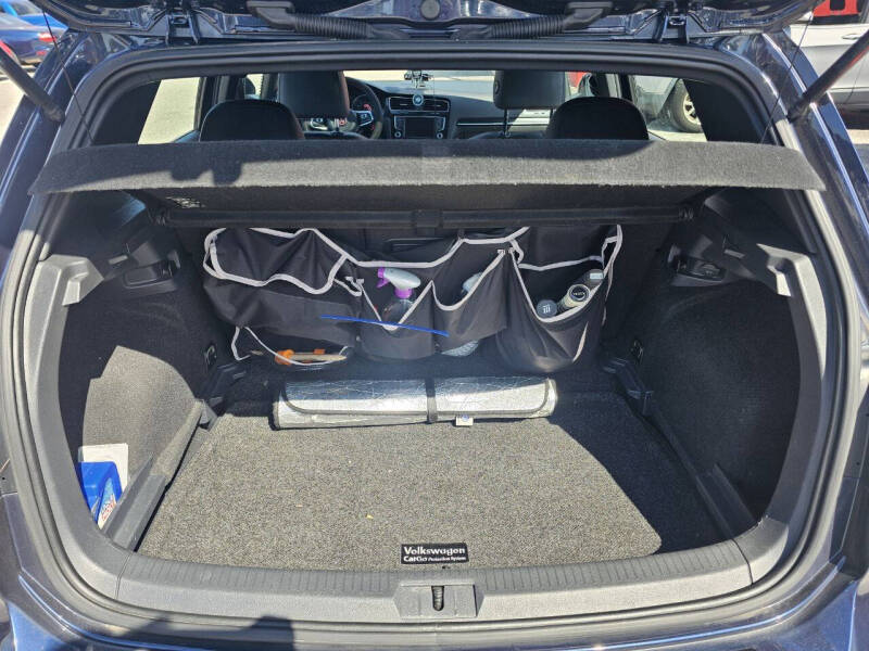 2017 Volkswagen Golf GTI SE