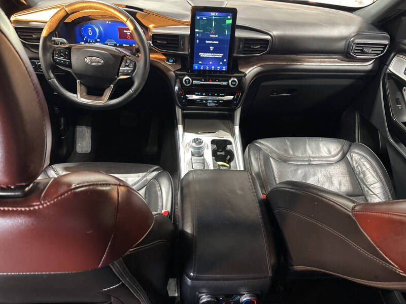 2021 Ford Explorer Platinum