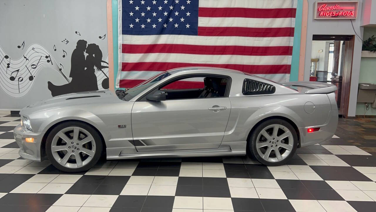 2006 Ford Mustang 5