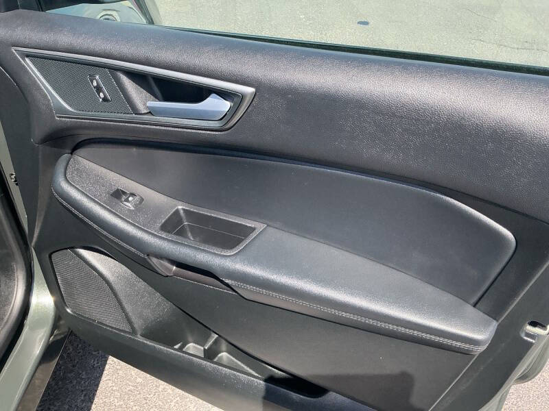 2024 Ford Edge SE