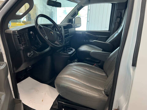 2021 Chevrolet Express LS 2500