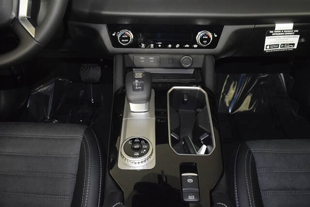 2025 Mitsubishi Outlander PHEV SE