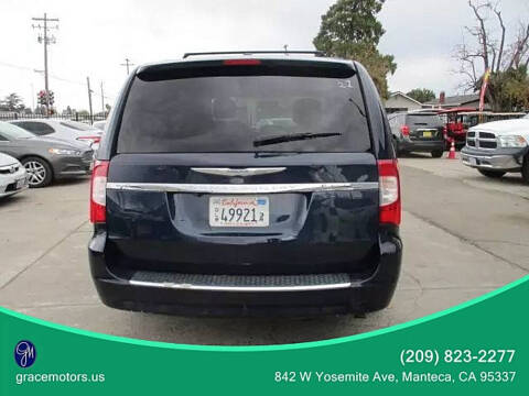 2014 Chrysler Town and Country Touring