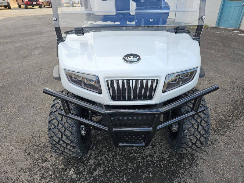 2025 Evolution Maverick 2 + 2