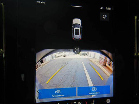 2025 Volvo XC40 B5 Plus Bright Theme