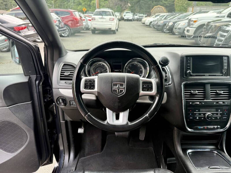 2013 Dodge Grand Caravan R/T