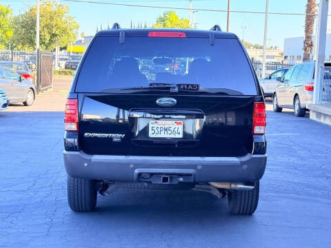 2005 Ford Expedition XLT