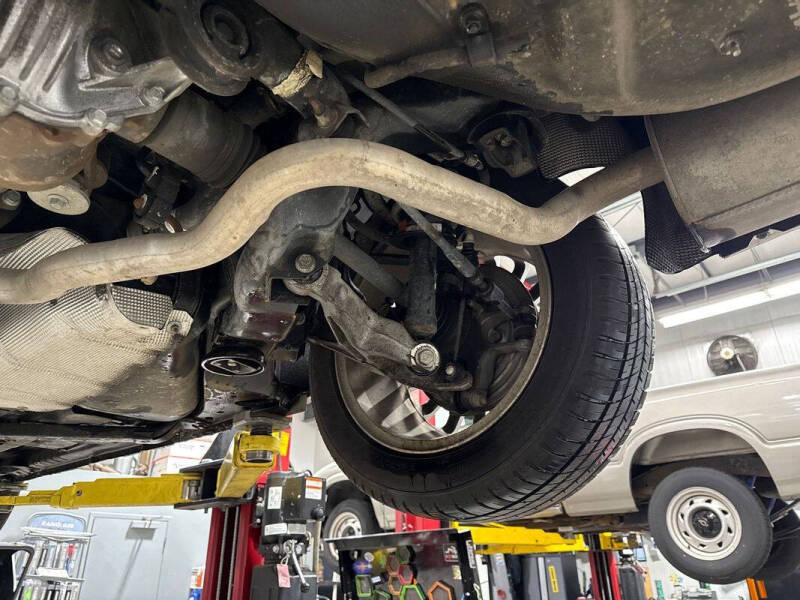 2004 Ford Thunderbird Deluxe