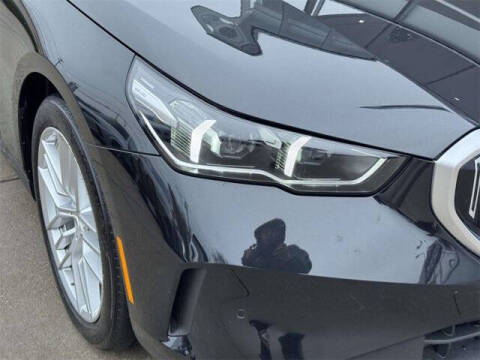 2025 BMW 5 Series 530i xDrive