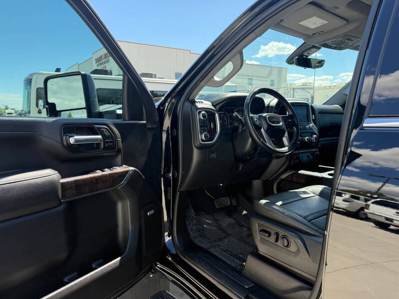 2022 GMC Sierra 3500HD Denali