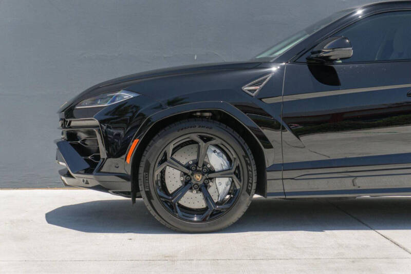 2026 Lamborghini Urus SE