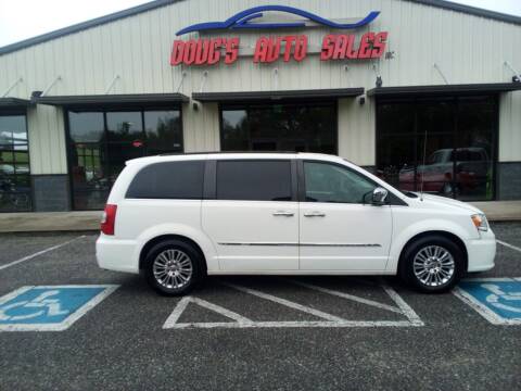2011 Chrysler Town and Country for sale at DOUG'S AUTO SALES INC in Pleasant View TN