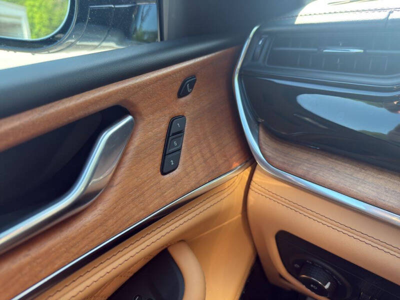 2026 Jeep Grand Cherokee Summit
